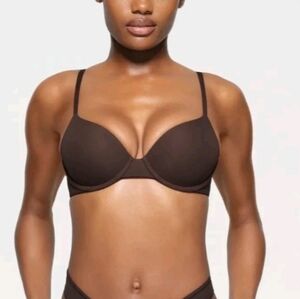 Skims Fits Everybody Tshirt Demi Bra Espresso Brown 30D NWT